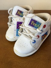 Winnie the Pooh Vintage Baby shoes Size 4 CUTE Still has Tags 