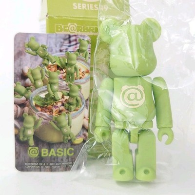 Medicom 100% Bearbrick Series 49 BASIC Letter @ S49 Be@rbrick Green