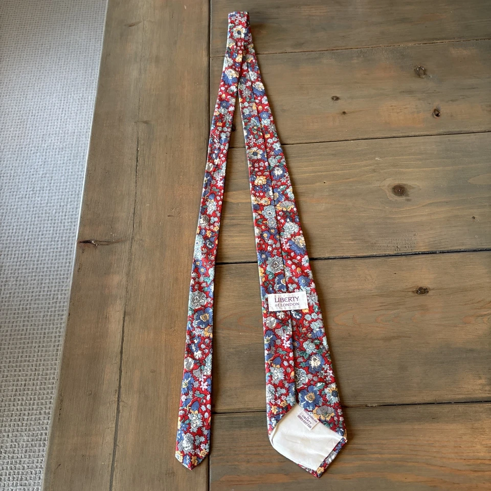 Corbata vintage Liberty of London 100 % algodón floral estampada en Inglaterra Foto 2 de 4