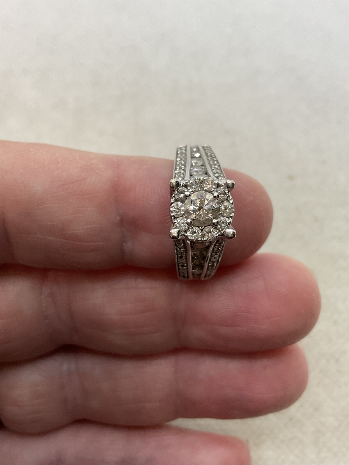 GORGEOUS Solid 10K White Gold Solitaire Round & D… - image 11