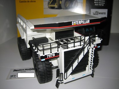 CATERPILLAR 797 B MULDENKIPPER WEISS #519.2 NZG 1:50 OVP