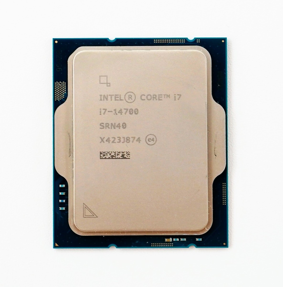 Intel Core i7-14700, 20 Core / 28 Thread, 65W Desktop Intel Core i7-14700, 20 Core / 28 Thread, 65W Desktop