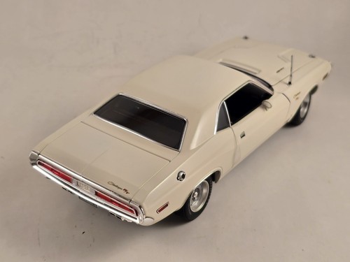 PhillyMint / ACME 1970 Dodge Challenger R/T "VANISHING POINT CAR" LE 1:24 "RARE" - Picture 16 of 18