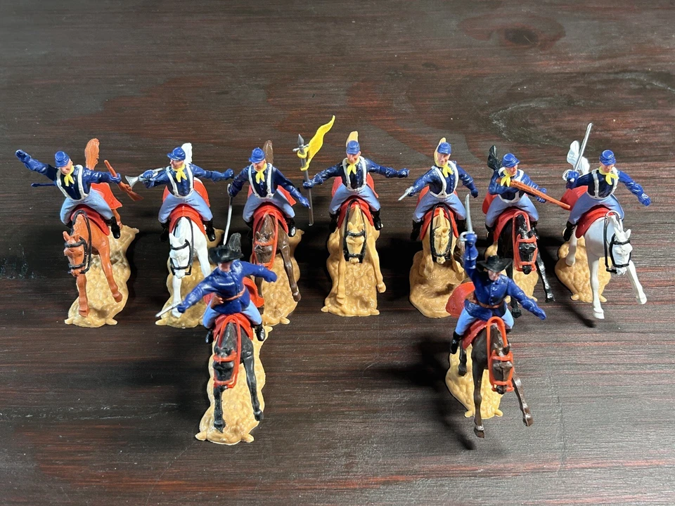 Timpo 2nd Series US 7th Cavalry Mounted - Complete Set - Wild West - 1970s - image 2 of 4