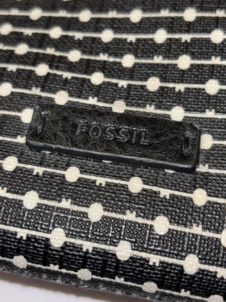 Cartera Bandolera Ajustable Estampada Negra/Blanca Fossil Fiona De Colección, Y2K, Usada en Excelente Condición Foto 2 de 4