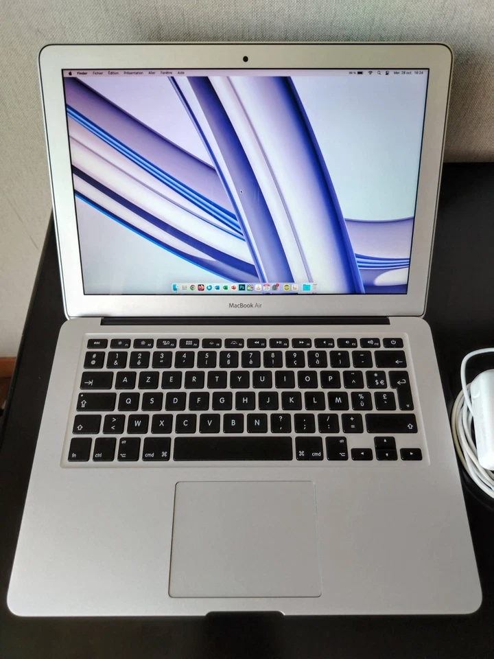 Apple MacBook Air 13" 2015 · i7 · 8GB · 512GB, photo 4 sur 5