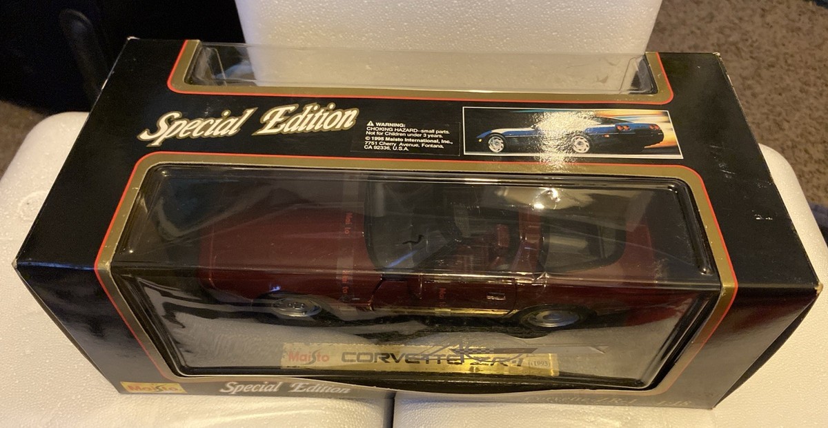 Maisto 1992 Chevrolet Corvette ZR-1 1:18 Diecast Car for