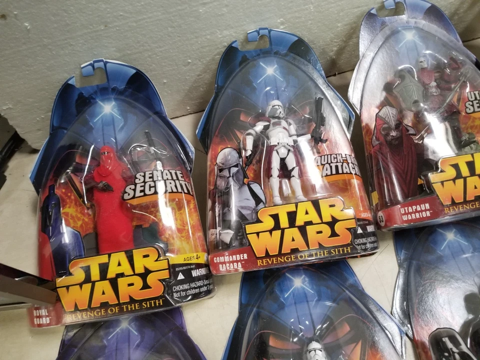 Lote de 24 - Figura de Acción Star Wars SURTIDA La Venganza de los Sith 2005 Nueva Precintada Foto 2 de 4