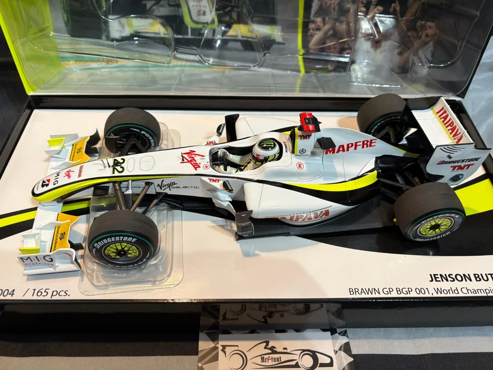 1:18 Minichamps 183090022 Jenson Button Brawn GP BGP 001 Campione del Mondo 2009 - Immagine 3 di 4
