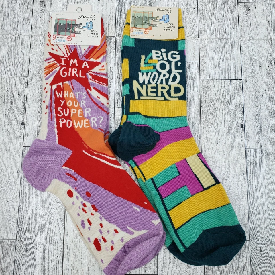Azul Q Mujer Calcetines Crew Big Ol' Word Nerd & Girl SuperPower Talla 5-10 Lote de 2 Foto 4 de 4