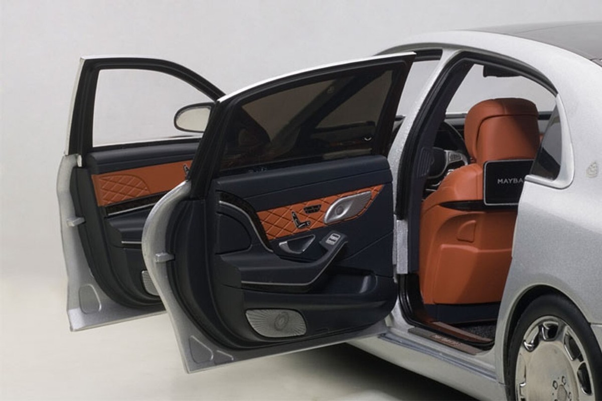 1/18 AUTOart Mercedes-Benz Maybach S-Class S-Klasse S600