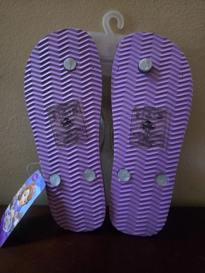 Sandalias chanclas moradas Sofía la primera princesa talla 2/3 niñas nuevas con etiquetas Foto 3 de 3