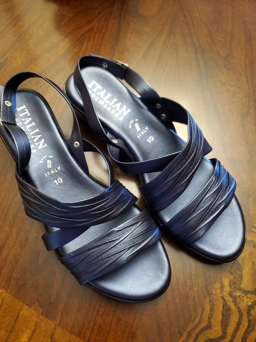 A beautiful pair of sandals made in  Italy size 10. Fracap | Shoes | A Beautiful Pair Of Sandals Made In Italy  main image 4