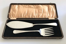 Vintage Cased ‘Electro-Pluro’ Silver Plated Fish Serving Set 