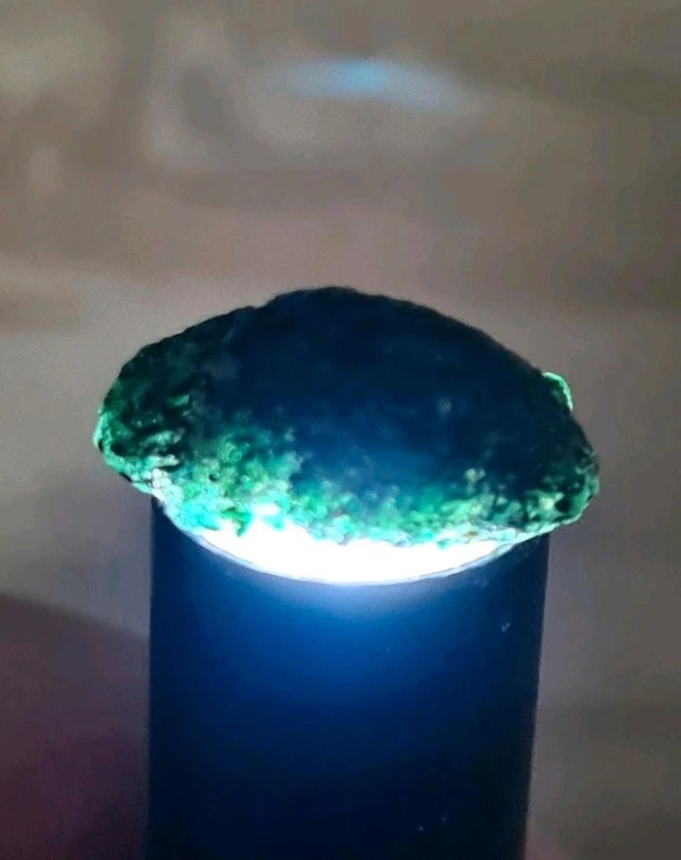 Bodenfund/ Edelstein/ Smaragd/Kristall/ Mineral/ Investition/ Schmuck/ Heilstein - Bild 4 von 4