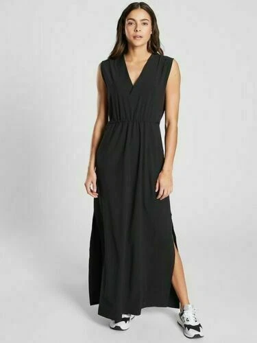 Black travel hotsell dress with pockets
