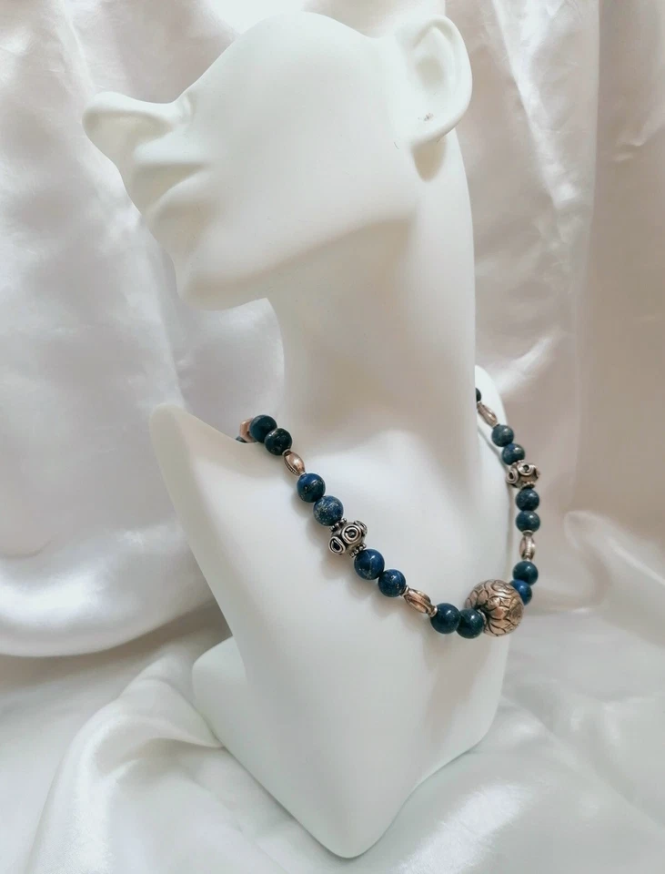 ANTICA BELLISSIMA COLLANA ETNICA IN AUTENTICO LAPISLAZZULO E ARGENTO. - Immagine 4 di 4