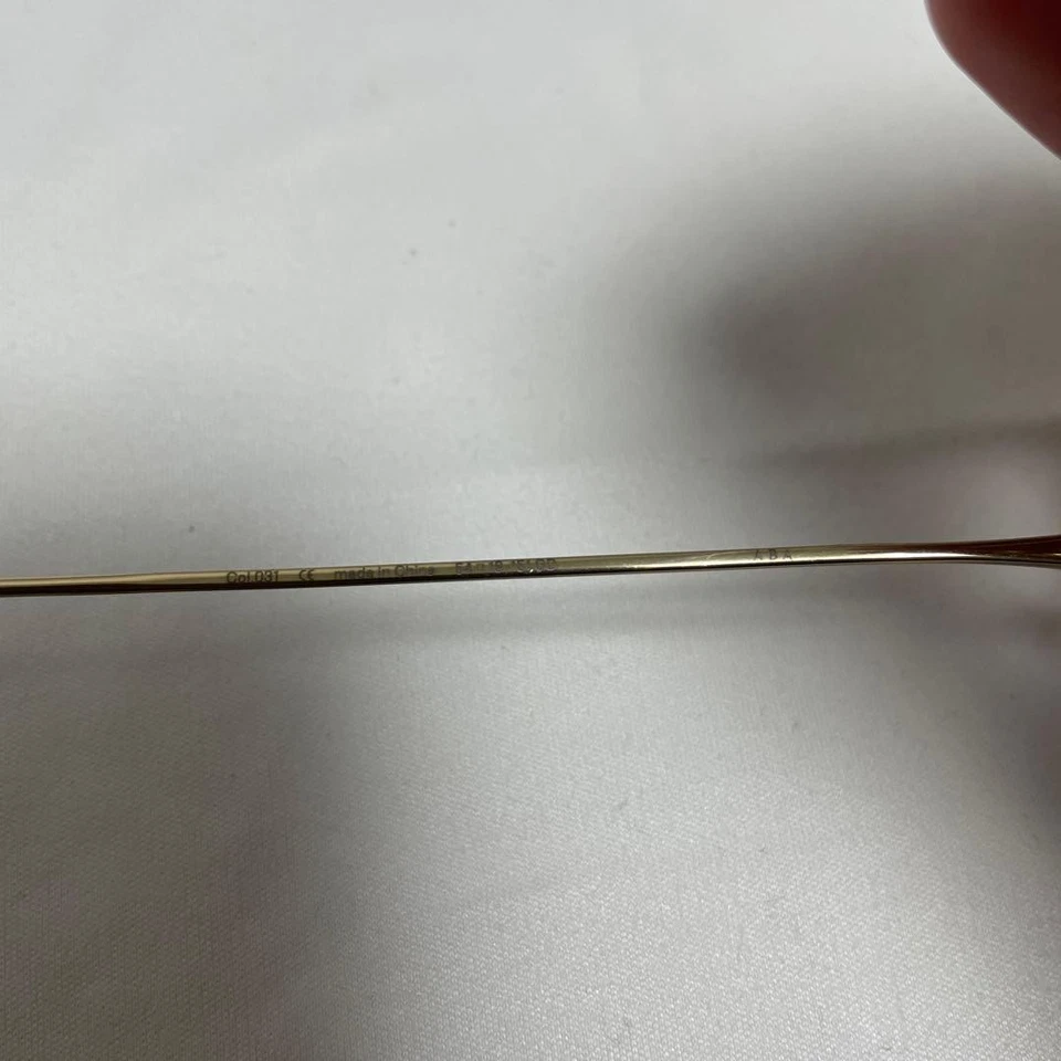 Marco dorado Aba GENTLE MONSTER NEGRITA Foto 4 de 4