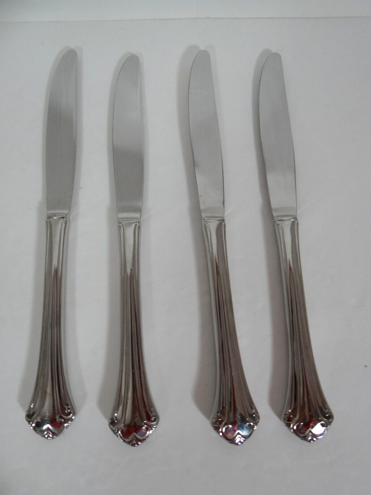 Reed Barton Regine Dinner Knife Set of 4