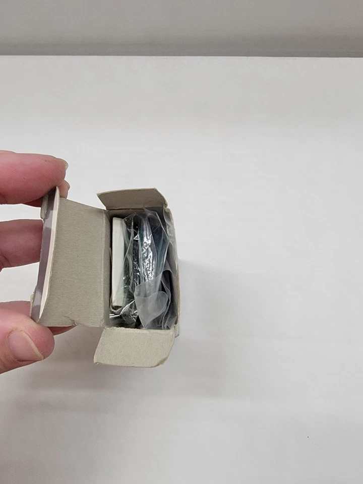 Vintage Wide Angle Diffuser & 3 Colored Filters Red Green Blue for Camera Flash - Image 4 of 4