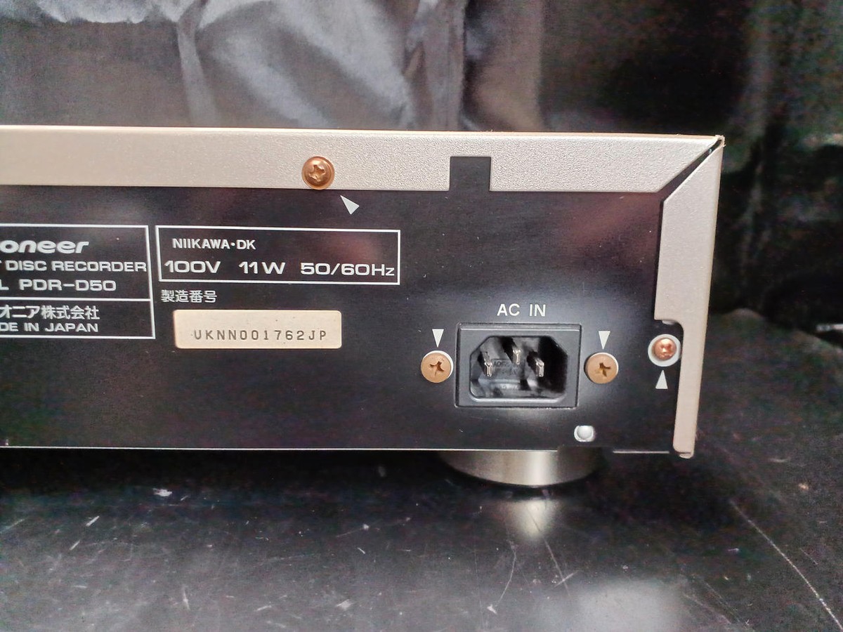 PIONEER PDR-D50 CD recorder Power confirmed body only Junk PIONEER PDR-D50 CD recorder Power confirmed body only Junk