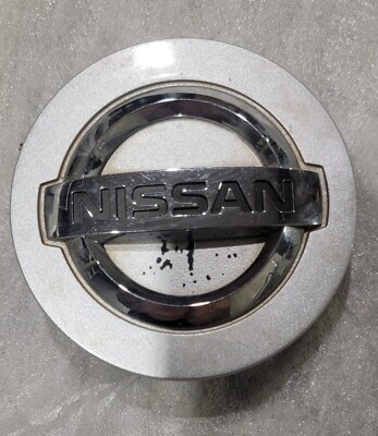 2004-2022 Nissan Armada, Titan OEM Silver Center Cap 62438 62704 #40342-7S500