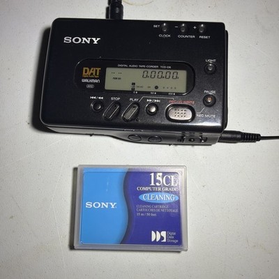 Sony Portable Digital Audio Tape TCD-D8 Walkman - Tested + Cleaning Tape