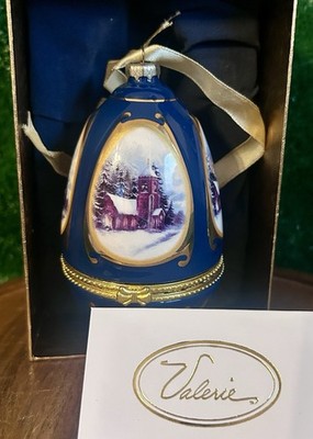  Mr Christmas Musical Egg Ornament Valerie Parr Hill 2007 Away In A Manger