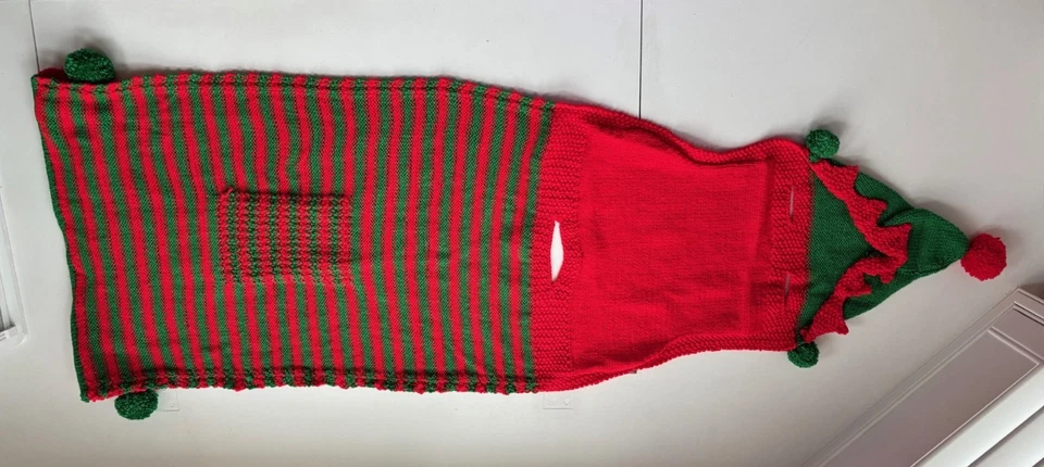 Christmas elf baby car seat blanket (0-3 months) knitted inc hat - Image 2 of 4