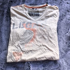 Men’s Buffalo David Bitton V-Neck Graphic S.S.Tee Cream L. Pre-Owned.