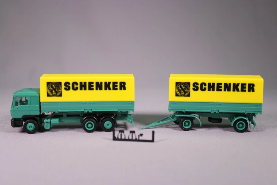 LE1850 HERPA WAGENER Camion Ho 1/87 MAN semi-remorque Schenker - Photo 2/4