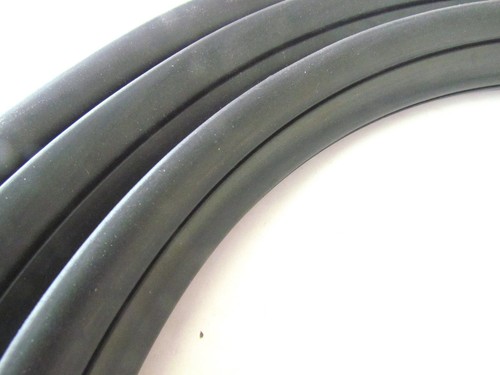 Front window rubber Opel Rekord C sedan 2 and 4 doors Opel Classic Parts 108568 - Picture 3 of 6