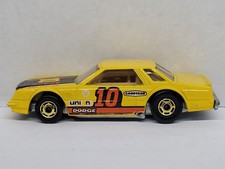 Hot Wheels Mirada Stocker (Yellow) No. 1700