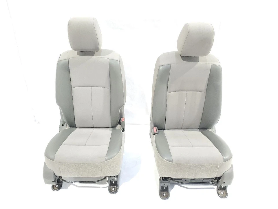 2012 2013 年 2014 年日产 NV 3500 原始设备制造商一对座椅带控制台 — 第 2/4 张图片