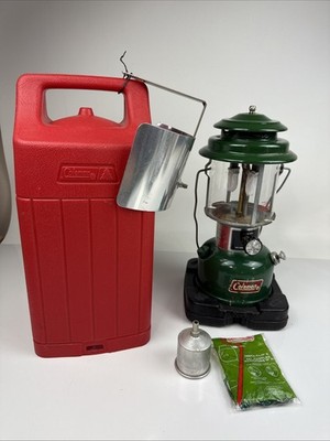 Vintage 1981 Coleman Lantern Model 220K Tested, w/Mantles, Funnel. Reflector USA