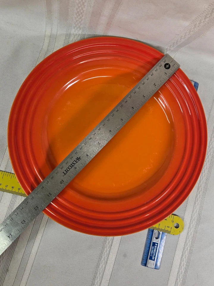 Plato de Cena Le Creuset 12" Naranja Volcánico Llama USO PESADO Foto 2 de 3