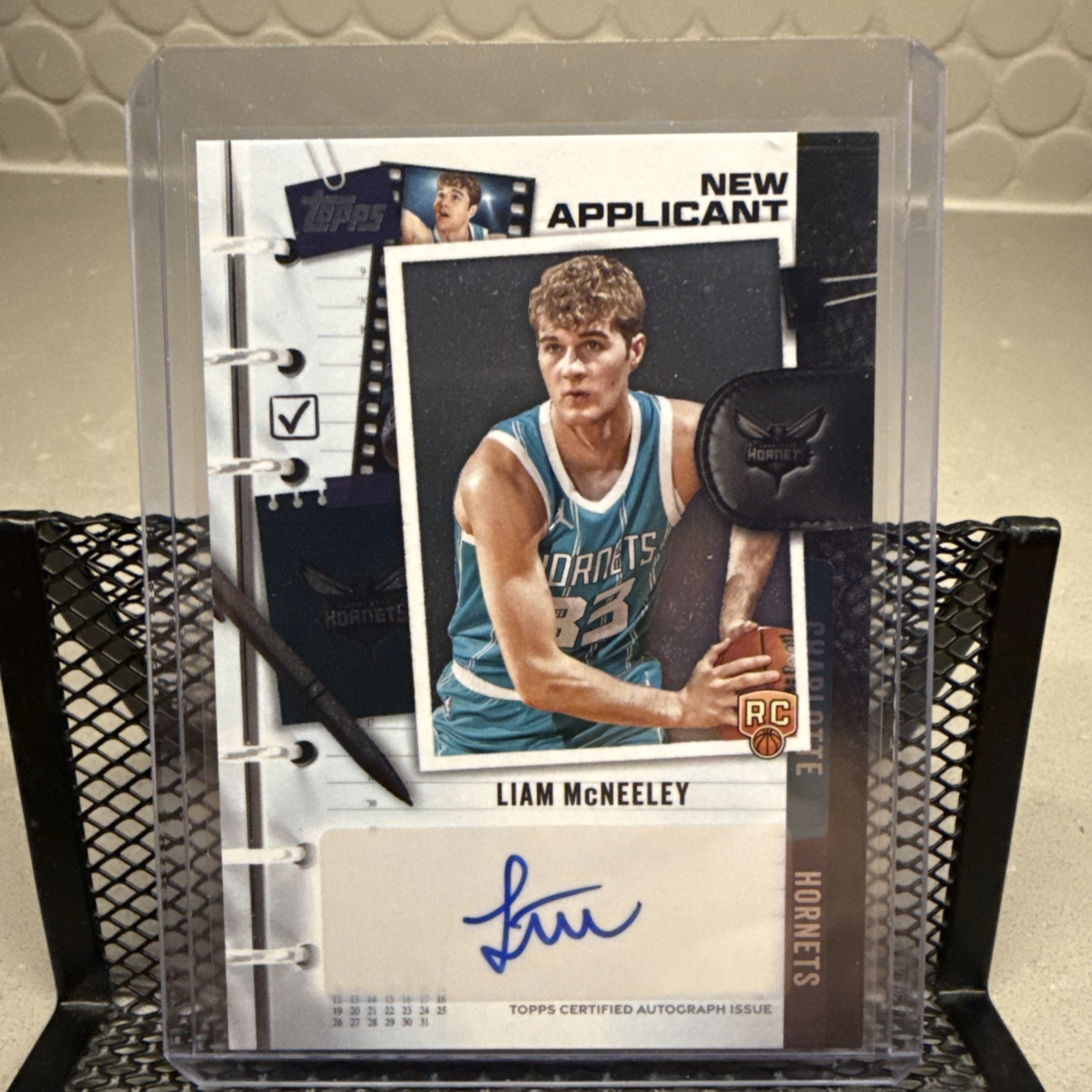 2025-26 Topps - New Applicants Autographs Liam McNeeley #NA-LM (AU, RC)
