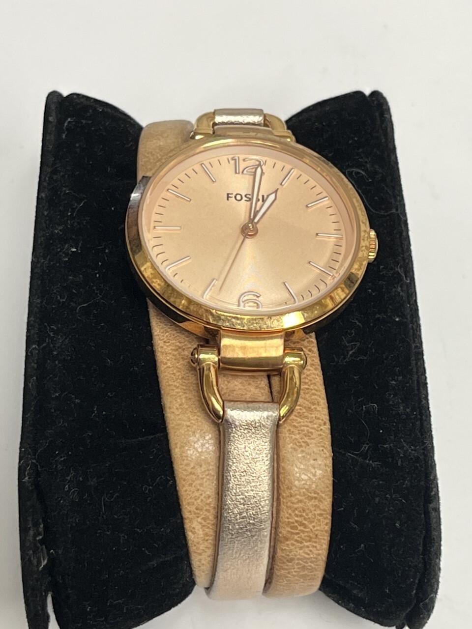 Great Ladies Fossil Watch Beautiful Leather Strap Band