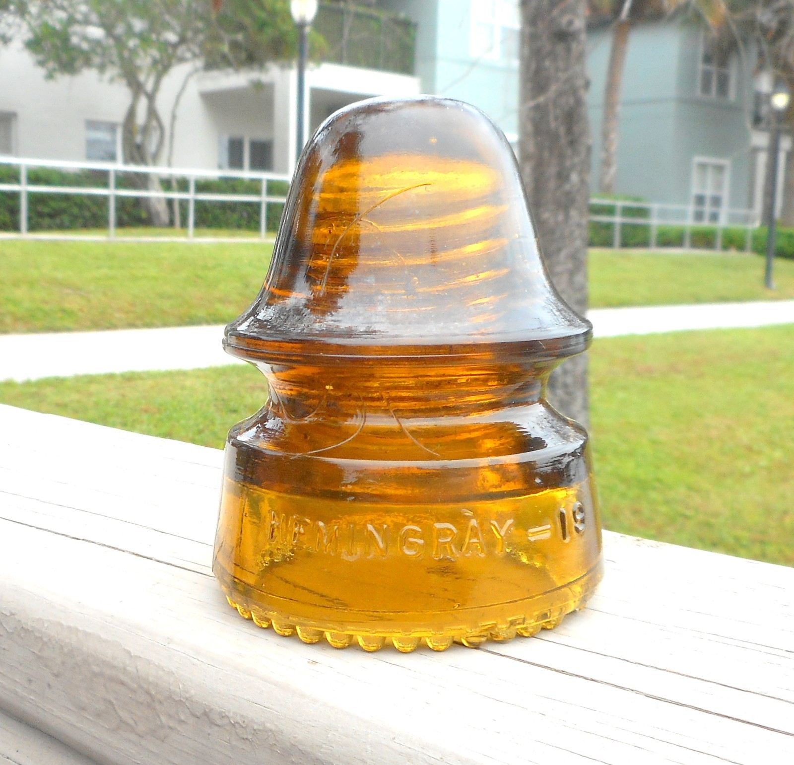 GREAT HONEY AMBER CD 162 HEMINGRAY SIGNAL STYLE GLASS INSULATOR