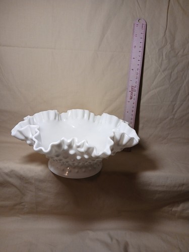 Vintage Fenton Hobnail White Milk Glass Ruffled Edge Bowl - Picture 4 of 5