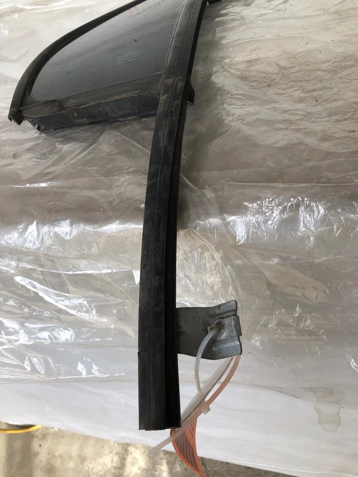 Chevrolet Malibu 1997 2005 puerta ventilación cristal ventana pasajero trasero lado derecho derecho derecho Foto 4 de 4