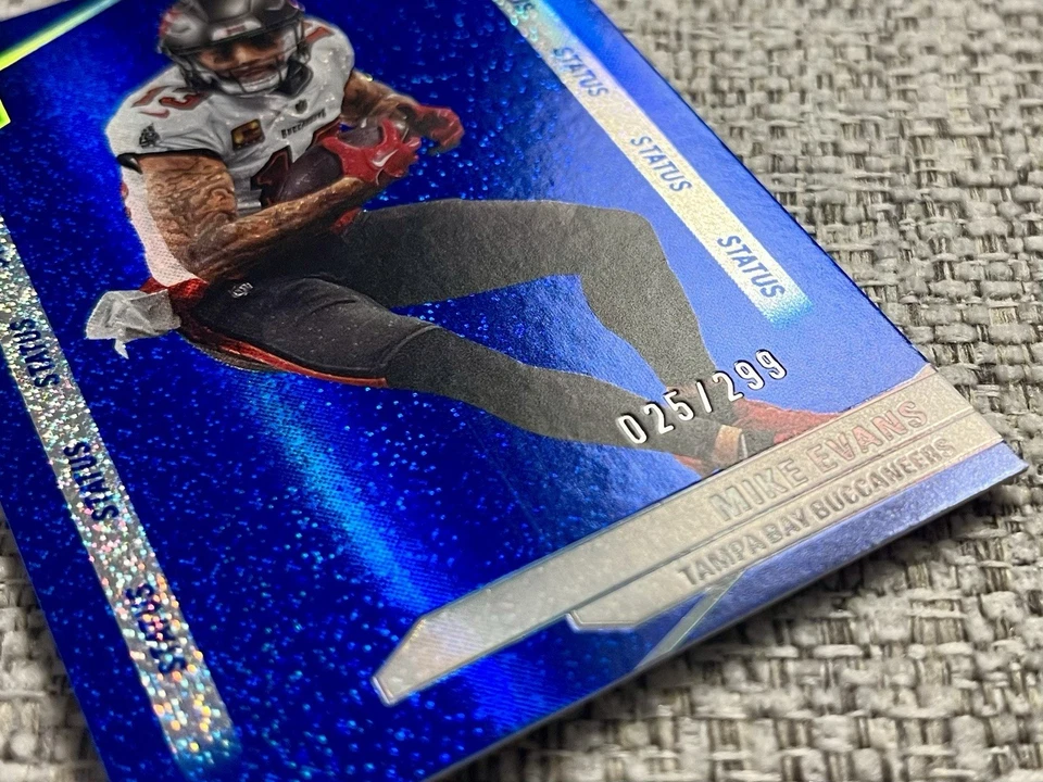 Panini Elite #11 Mike Evans Tampa Bay Buccaneers Status Card 025/299 2023 - Image 3 of 4