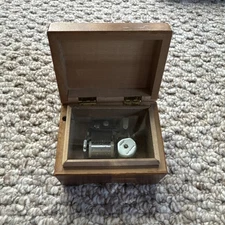 Vintage Sankyo Wooden Music Box Japan  2 1/2" x 4"