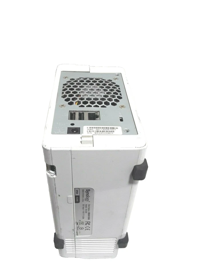 Synology Station DS209 con 2 discos duros de 1 TB puerto USB sin probar Foto 2 de 4
