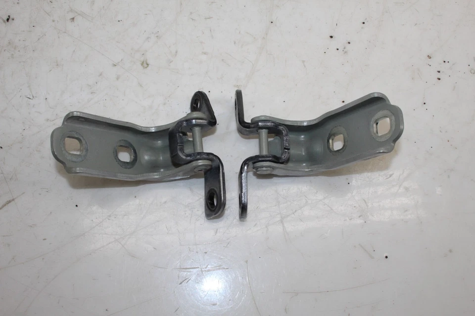 Juego de bisagras de puerta delantera derecha Cadillac CTS 2014-2019 FABRICANTE DE EQUIPOS ORIGINALES Foto 4 de 4