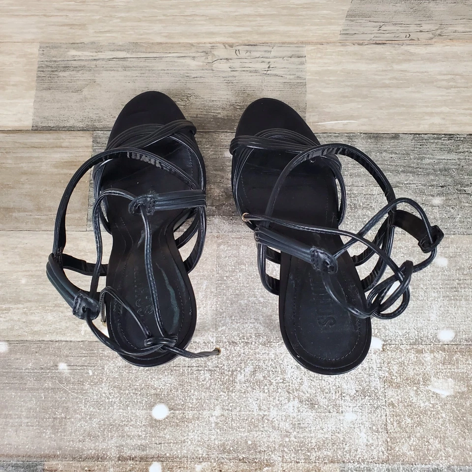 Sandálias femininas Schutz Brynn de tiras tamanho 8,5 pretas biqueira aberta salto alto - Imagem 4 de 4