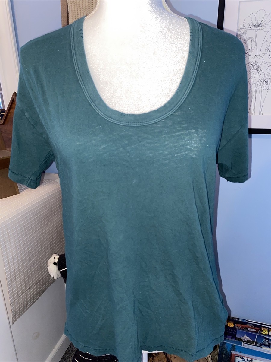 american eagle distressed boyfriend tee