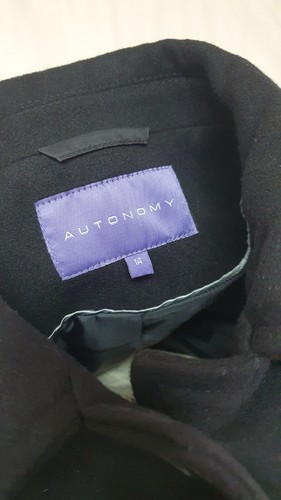 Woman's coat, Autonomy, UK 14, Black, Short, 40" bust, 27" Length 7549 - Picture 5 of 5