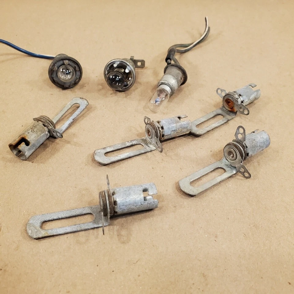 Jaguar XKE E-Type BOMBILLA DE TABLERO CARCASA LÁMPARA DE CABLEADO paquete OEM Foto 2 de 4