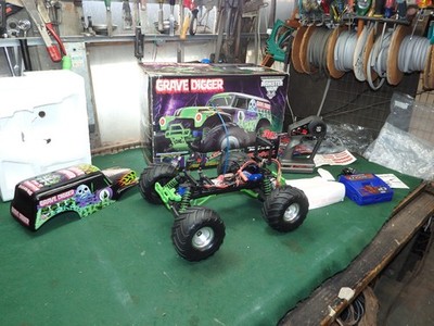 *RARE* Traxxas Grave Digger 1/10 2wd Monster Truck Monster Jam w/ Box ARTR